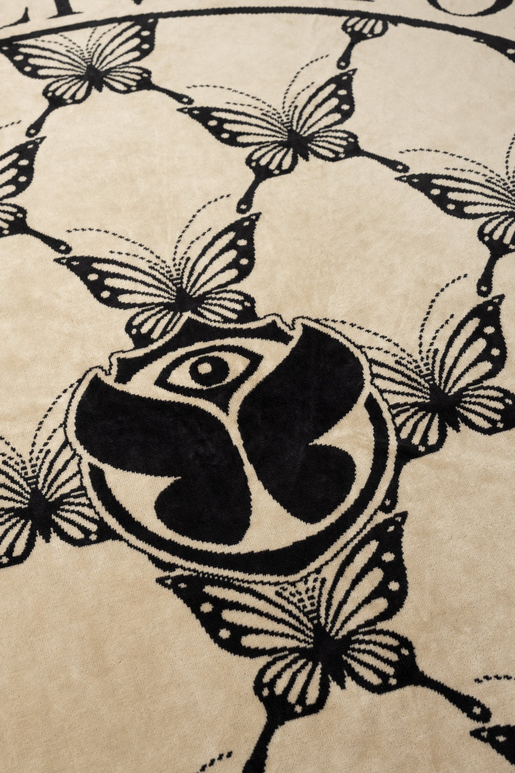 BEACH BLANKET BUTTERFLY BICOLOR SAND BLACK