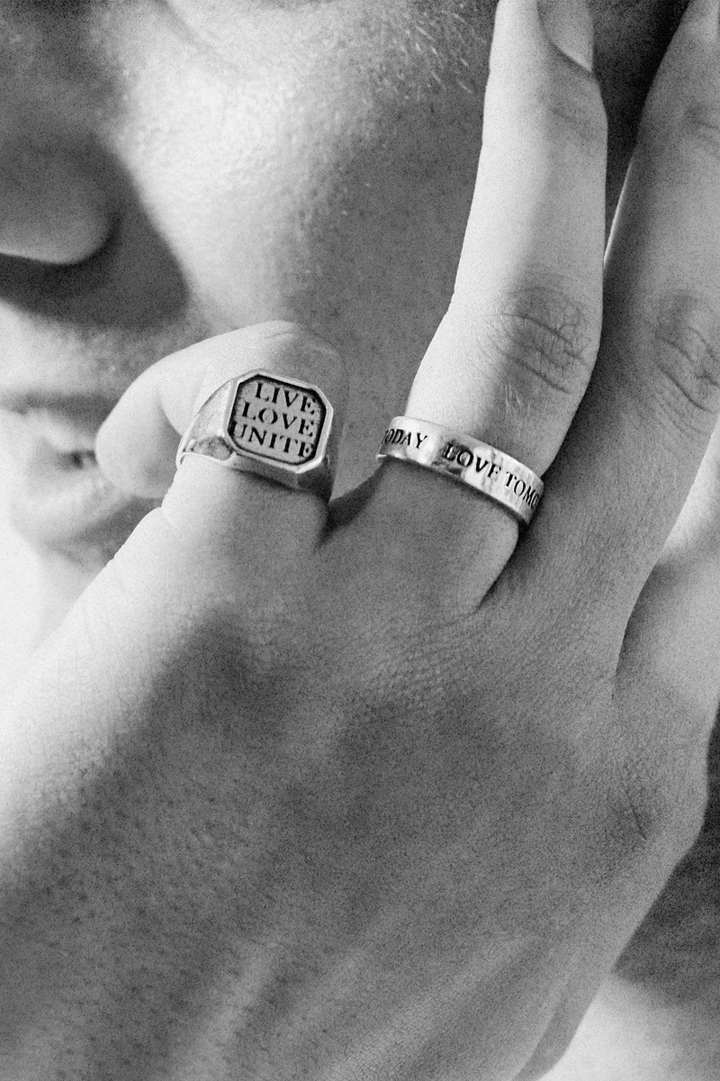LIVE LOVE UNITE STAMP RING VINTAGE SILVER