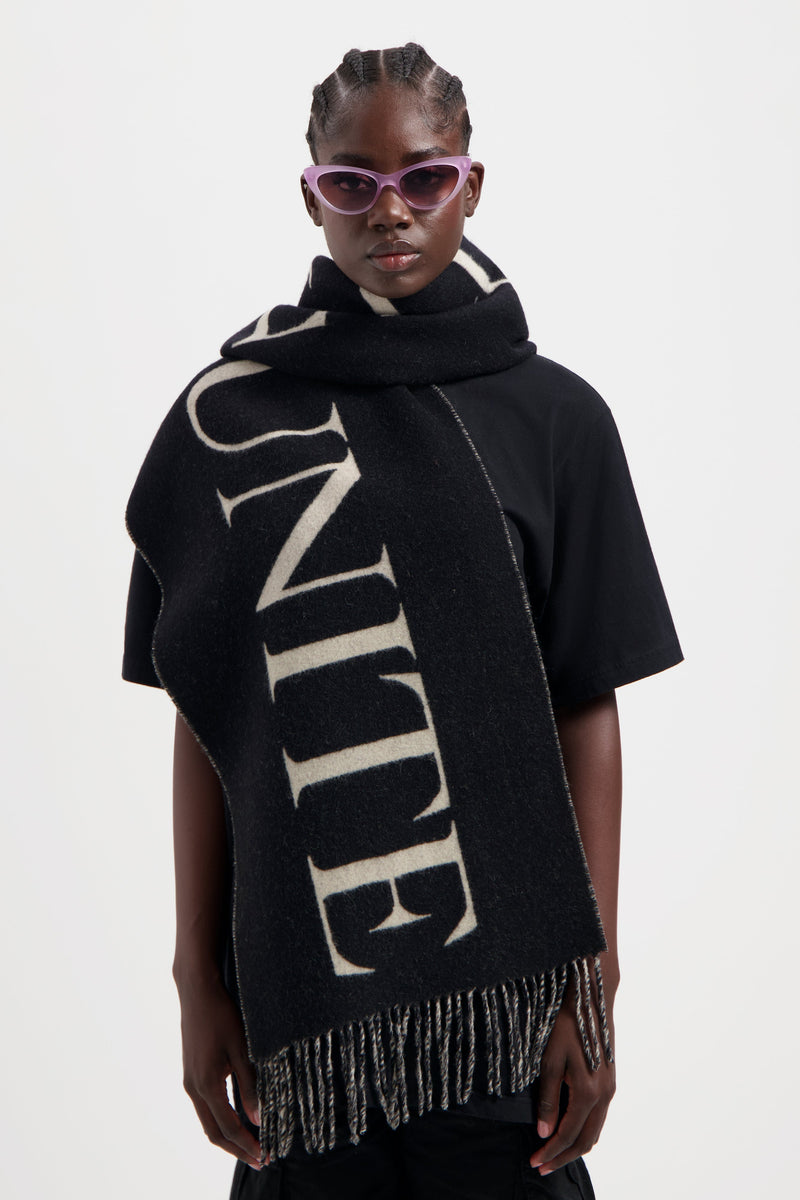 SLOGAN SCARF BLACK